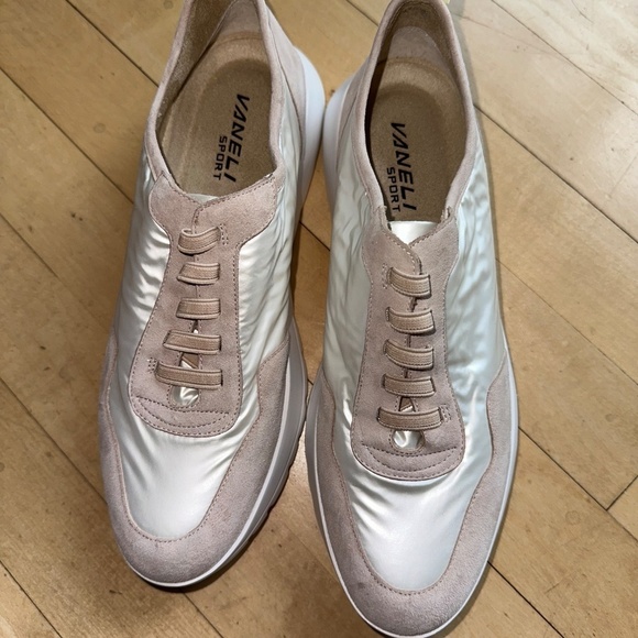 New Vaneli sport Qadi sneakers, 8N, CB2317 - Picture 6 of 9